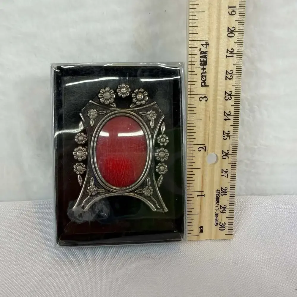 Small Oval Table Top Picture Frame Metal Floral Design